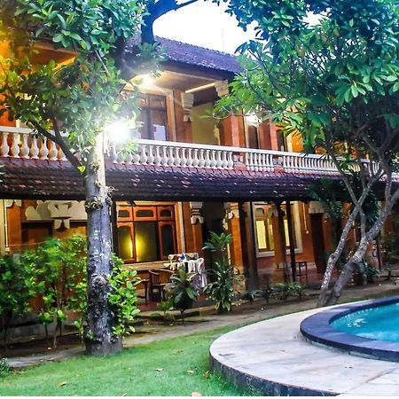 Budhi Beach Inn Kuta Lombok Extérieur photo