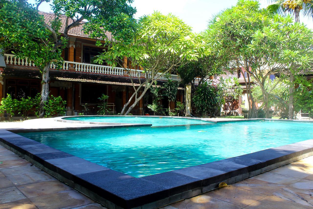 Budhi Beach Inn Kuta Lombok Extérieur photo