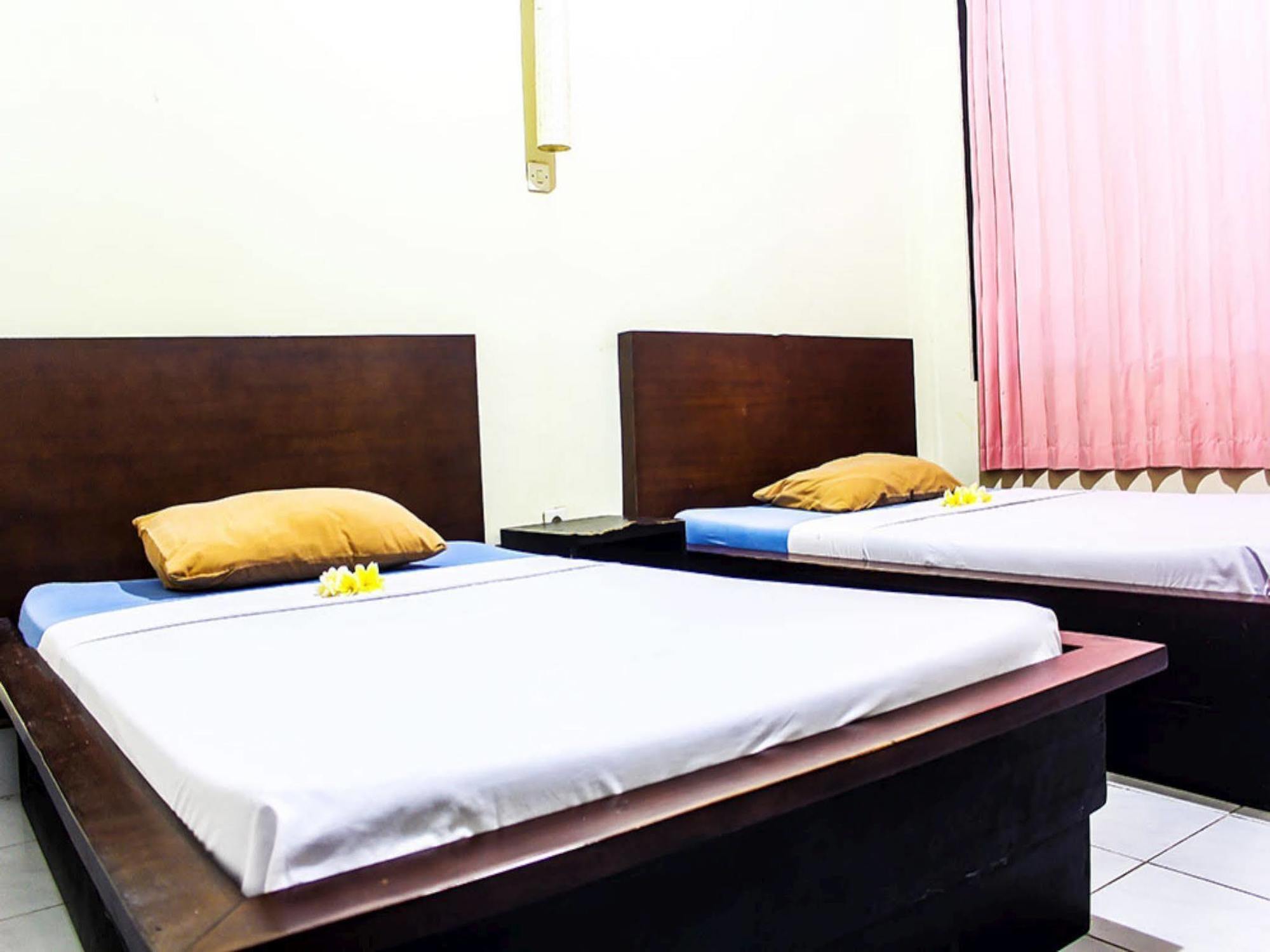 Budhi Beach Inn Kuta Lombok Extérieur photo