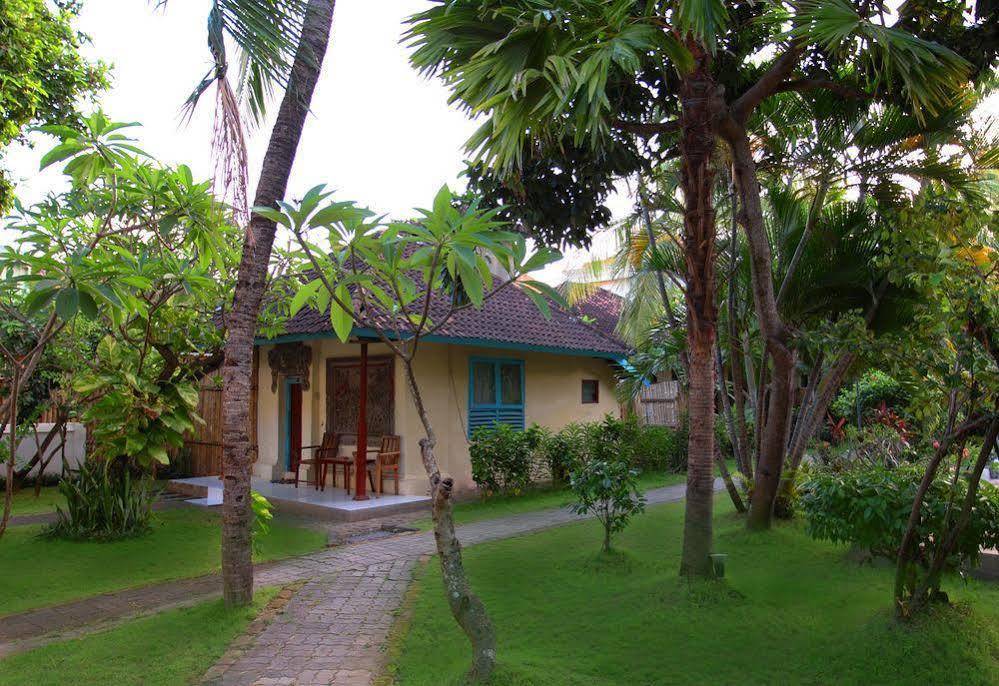 Budhi Beach Inn Kuta Lombok Extérieur photo